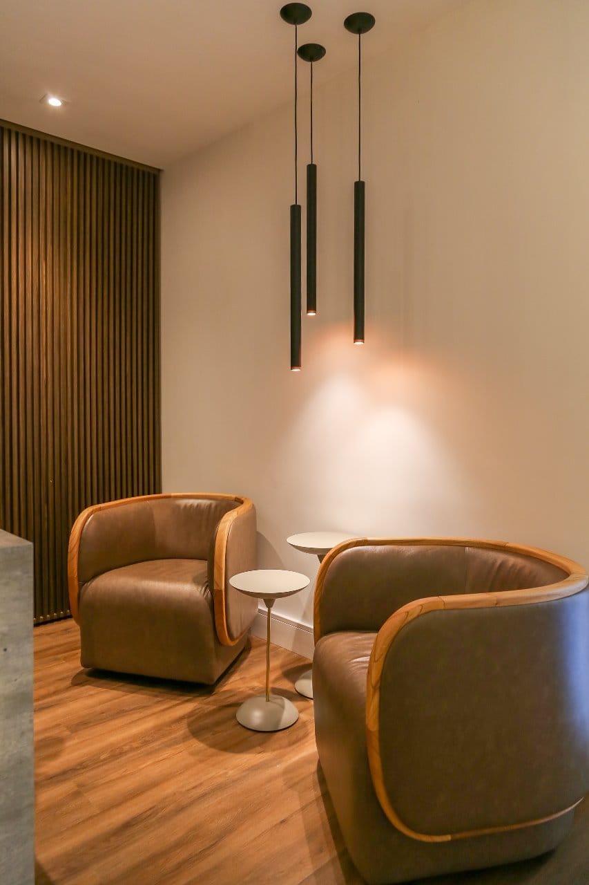 Sala de espera com poltronas